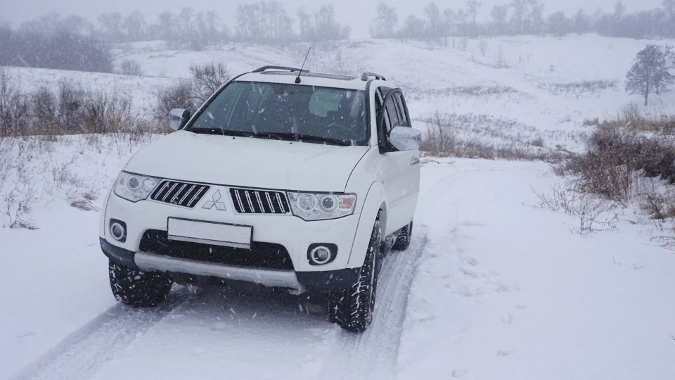Mitsubishi Pajero Sport 2