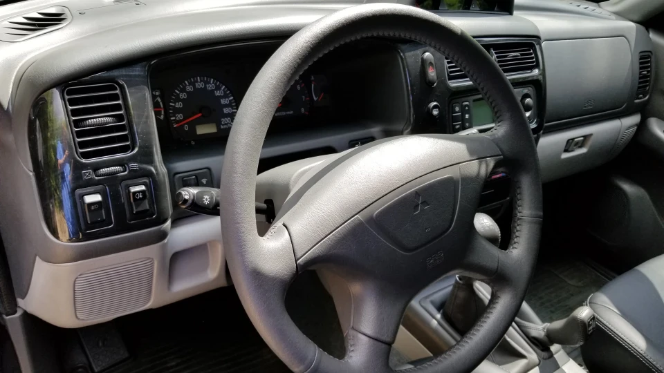 Mitsubishi Pajero Sport 17000км 3.0 2
