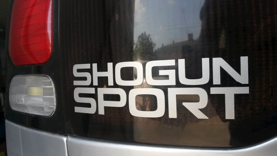 Mitsubishi Pajero Sport 2.5 TD SHOGUN 3