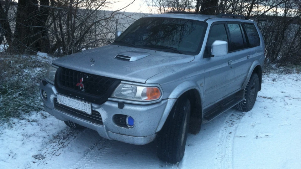 Mitsubishi Pajero Sport 2,5 TD 2