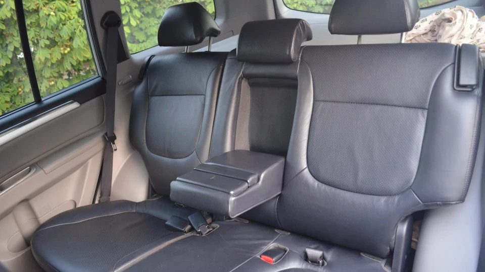 Mitsubishi Pajero Sport 2.5 TDI 3