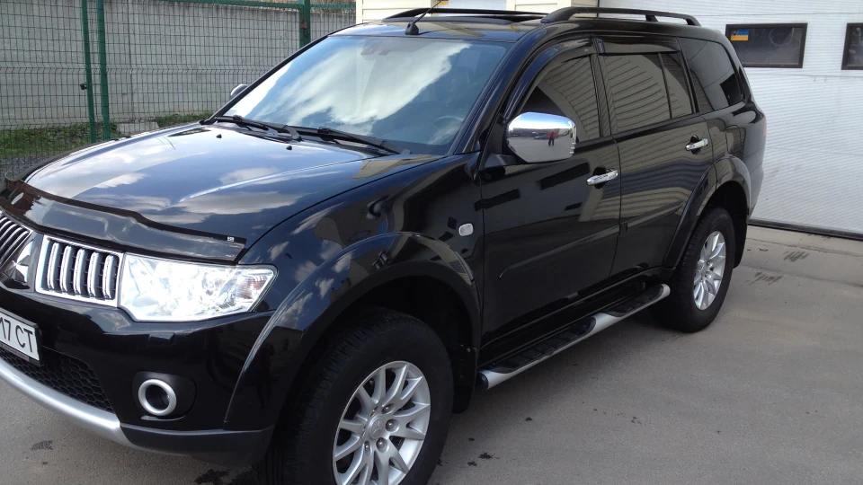 Mitsubishi Pajero Sport 3.0 AT Ultimate JERIK