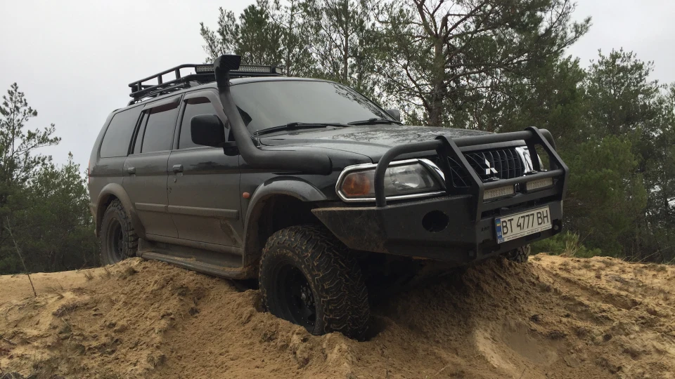 Mitsubishi Pajero Sport 3.0 GLS PEPELAC 2