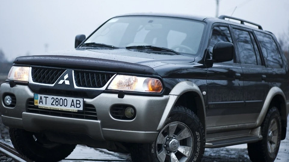 Mitsubishi Pajero Sport 3.0 V6 GLS