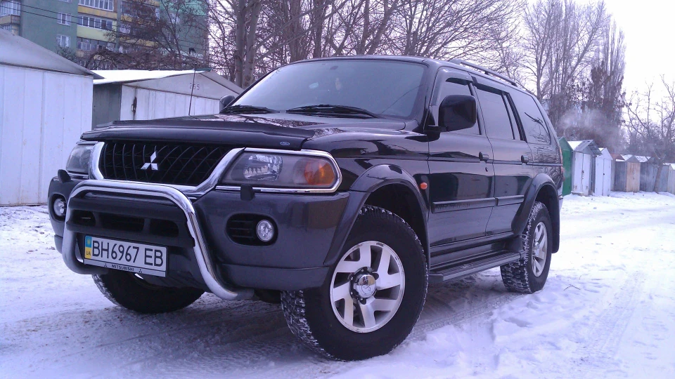 Mitsubishi Pajero Sport 3.0 V6 Ненажерливий 4