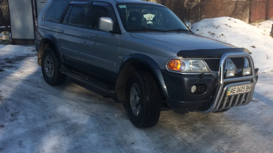 Mitsubishi Pajero Sport 3.0 v6 5