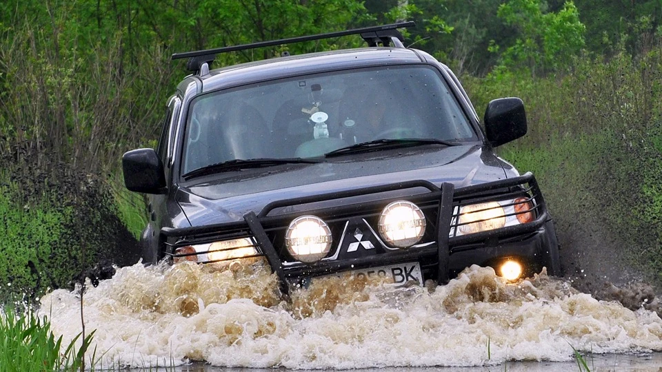 Mitsubishi Pajero Sport 4x4 Expedition in Life 5