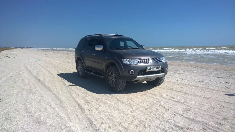 Mitsubishi Pajero Sport Бегемот кавовий 2