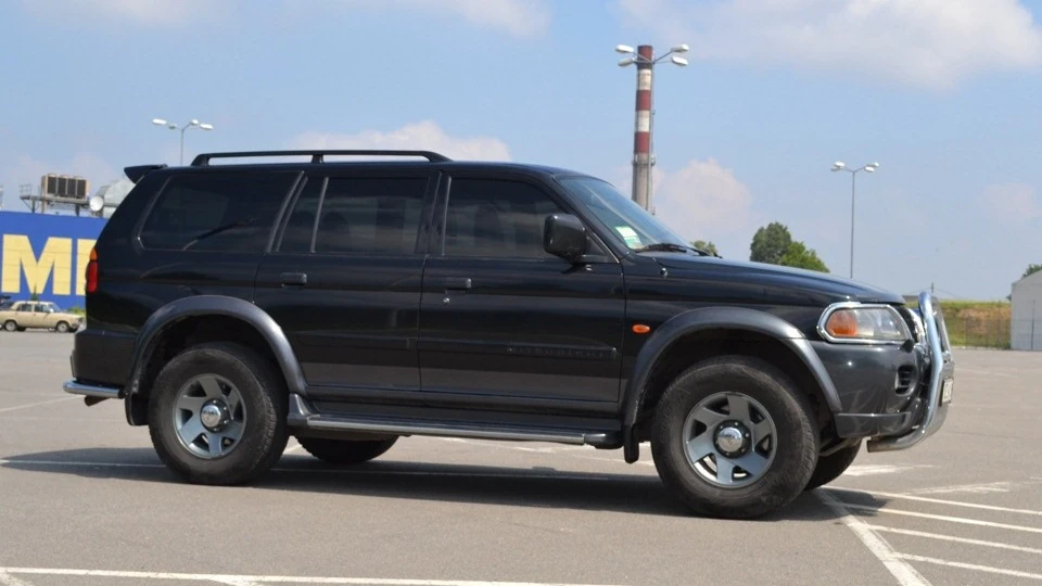 Mitsubishi Pajero Sport "Б.Т.Р" 4