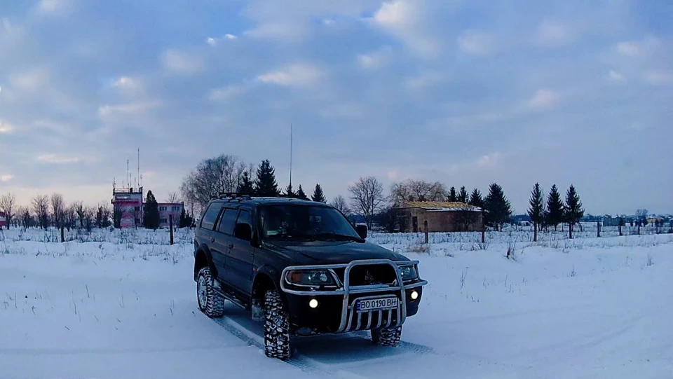 Mitsubishi Pajero Sport Чорний Монах 2