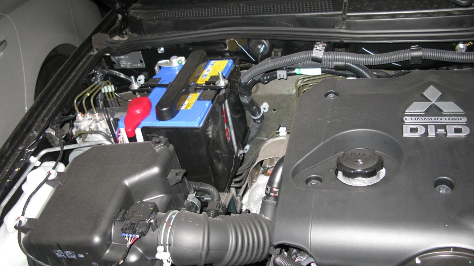 Mitsubishi Pajero Sport Чорний Привид 3