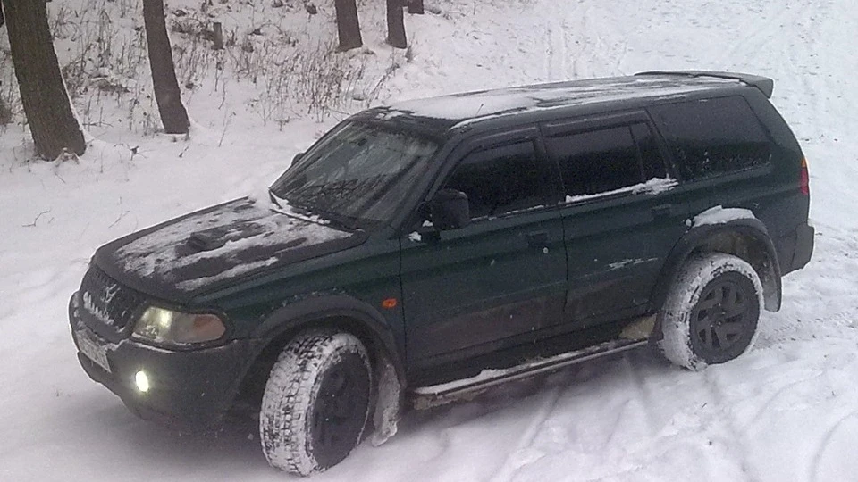 Mitsubishi Pajero Sport Карбон, ксенон,музон =) 3