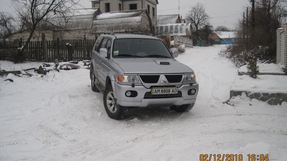 Mitsubishi Pajero Sport мітсубісі sportмен 4