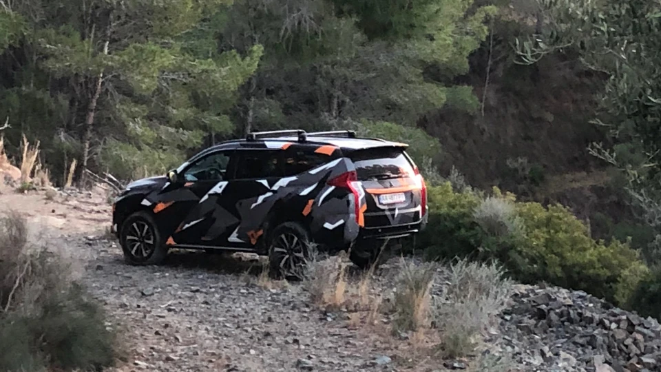 Mitsubishi Pajero Sport MONSTER 4