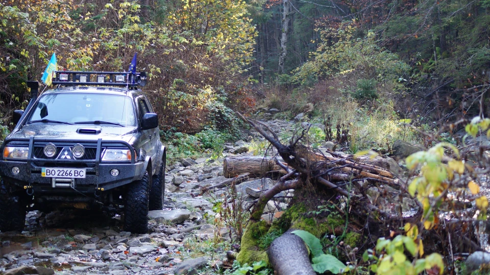 Mitsubishi Pajero Sport "MONSTRIK" 3
