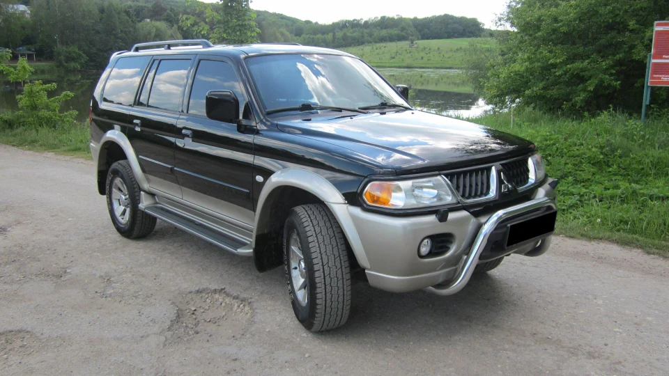 Mitsubishi Pajero Sport Паспарту 2