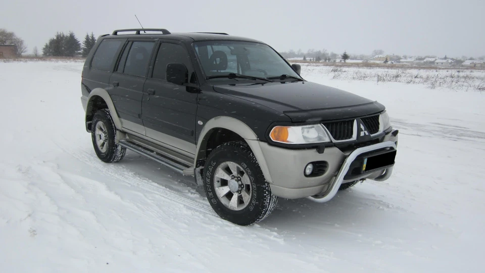 Mitsubishi Pajero Sport Паспарту 3