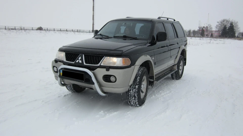 Mitsubishi Pajero Sport Паспарту 5