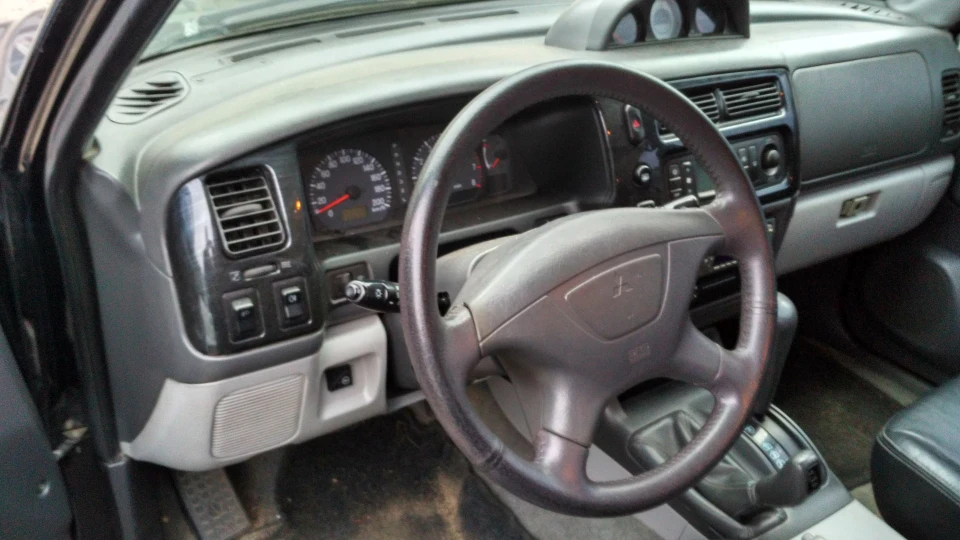 Mitsubishi Pajero Sport Ненажера 4