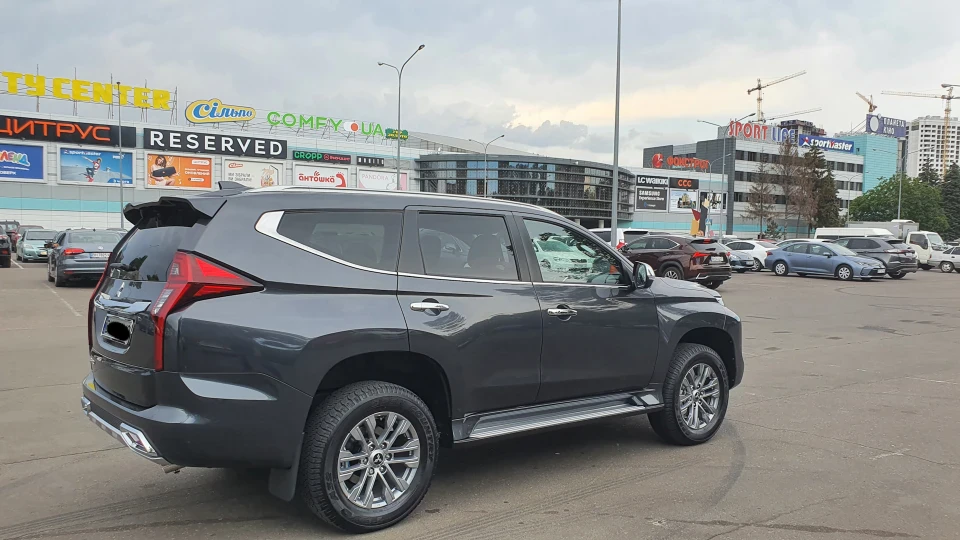 Mitsubishi Pajero Sport Сіра Тінь 4