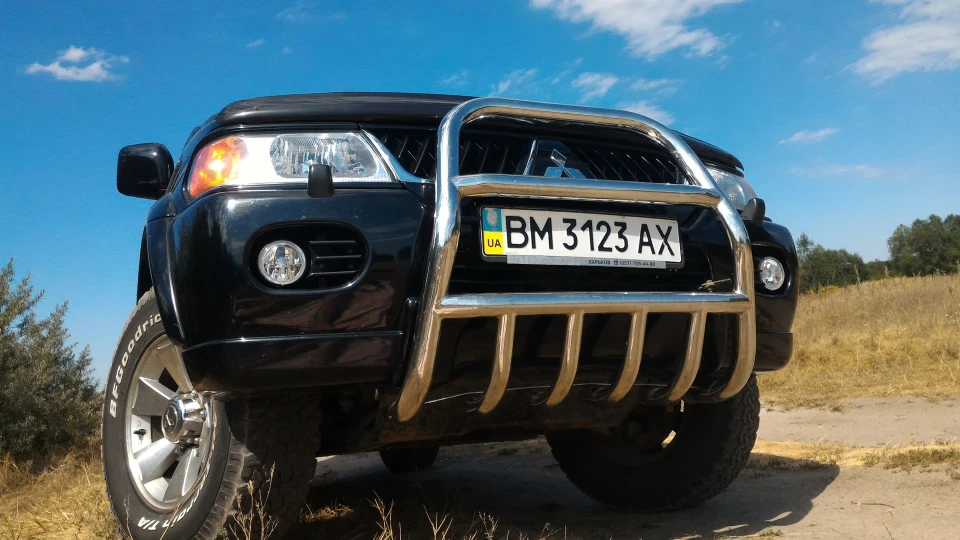 Mitsubishi Pajero Sport Тракторець 3