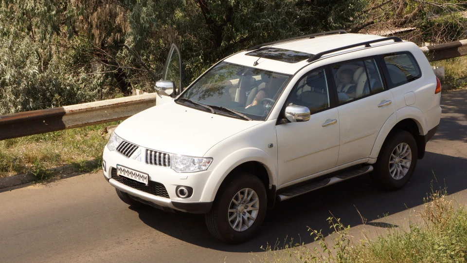 Mitsubishi Pajero Sport Ultimate 2