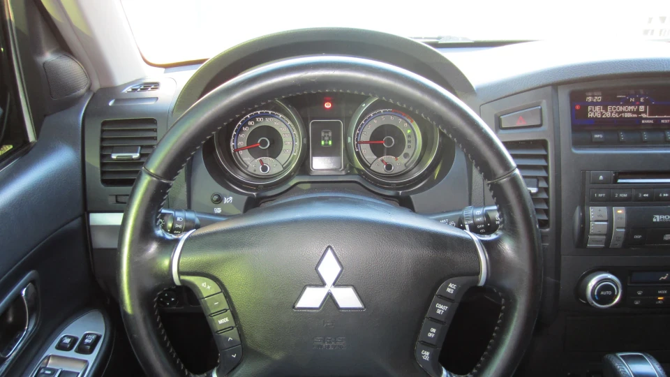 Mitsubishi Pajero 3