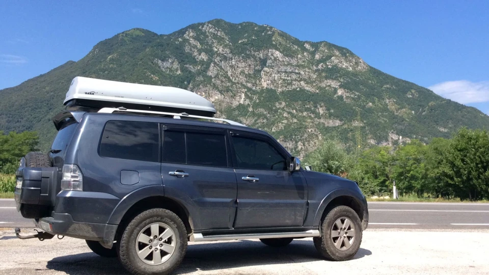 Mitsubishi Pajero 4