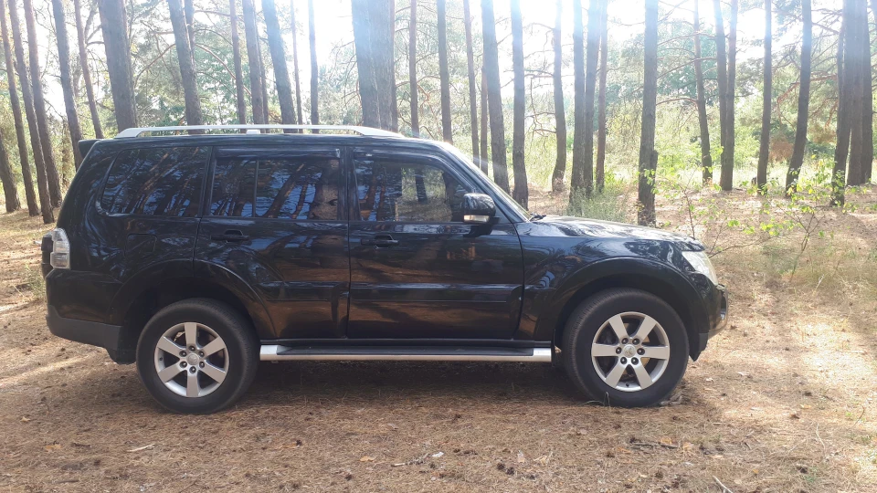 Mitsubishi Pajero 2