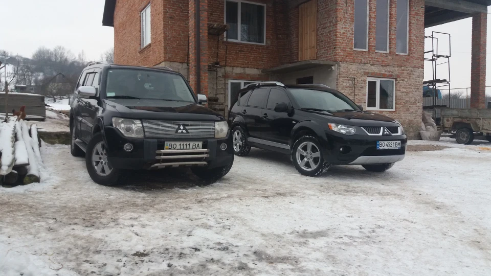 Mitsubishi Pajero 4