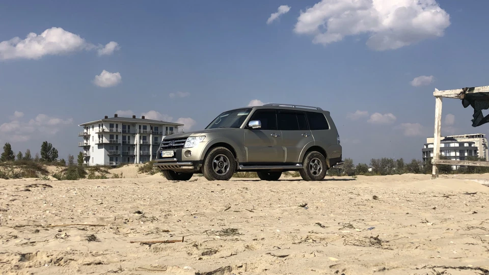 Mitsubishi Pajero 3