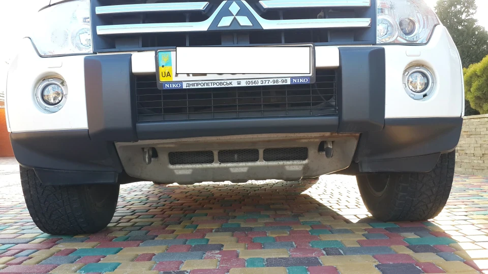 Mitsubishi Pajero 5