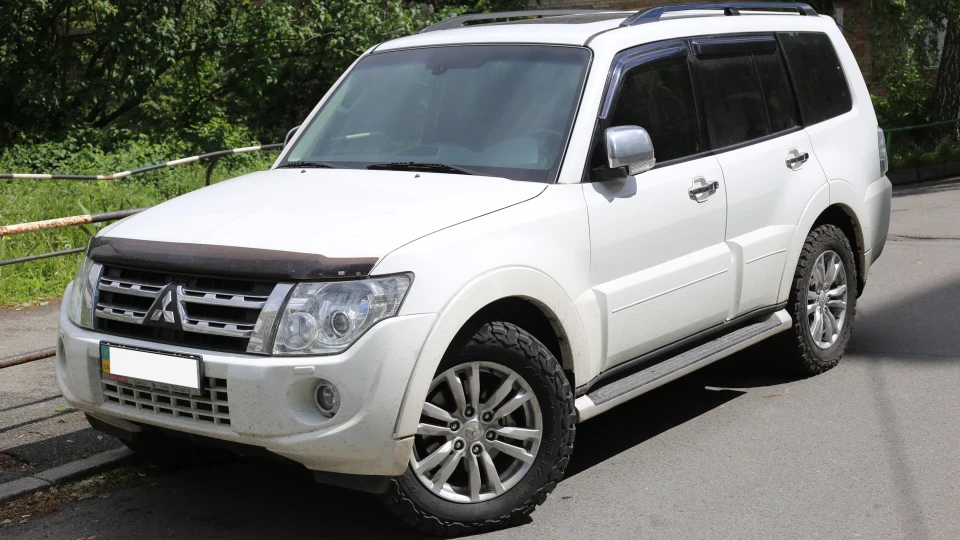 Mitsubishi Pajero 3