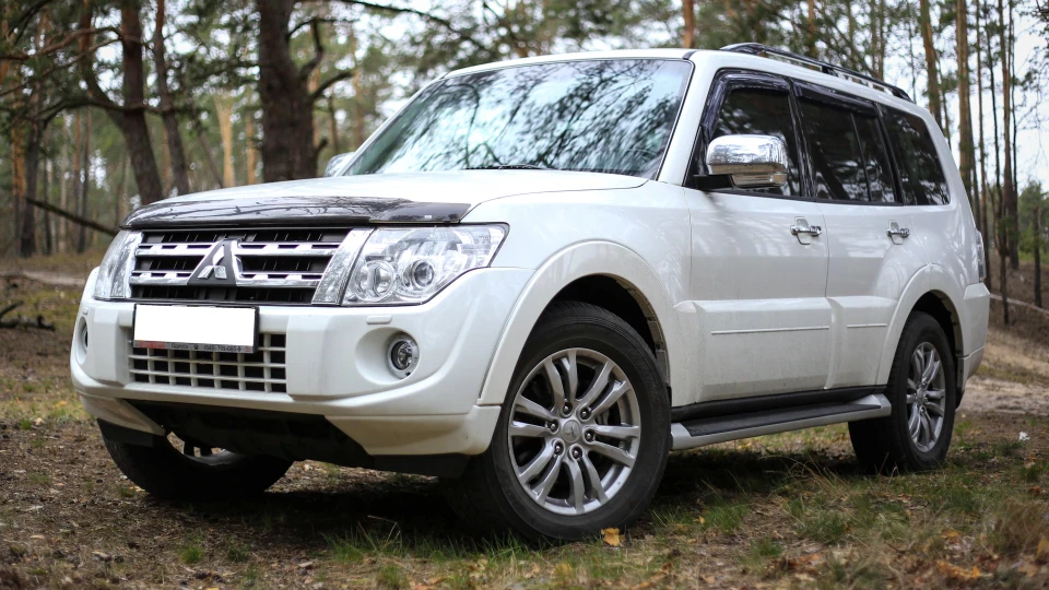 Mitsubishi Pajero 5