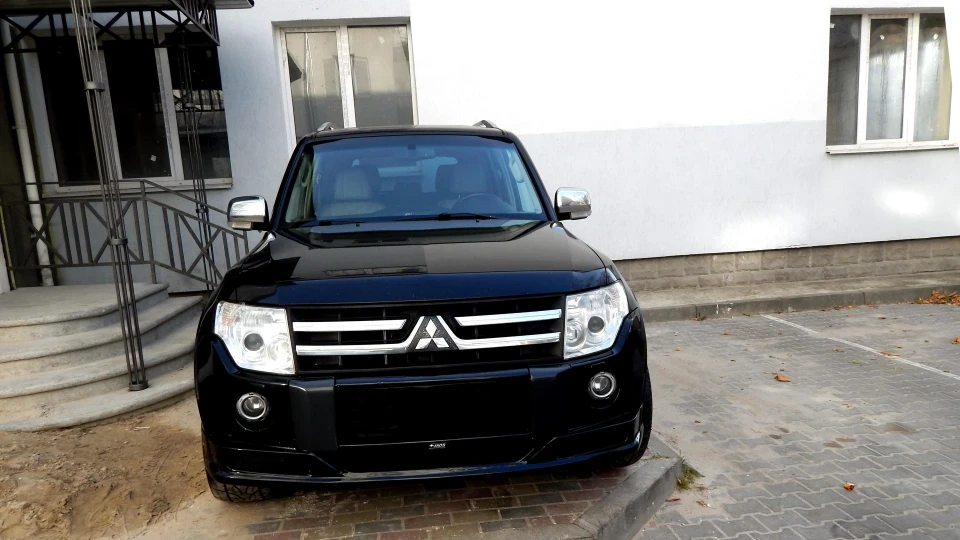 Mitsubishi Pajero 5