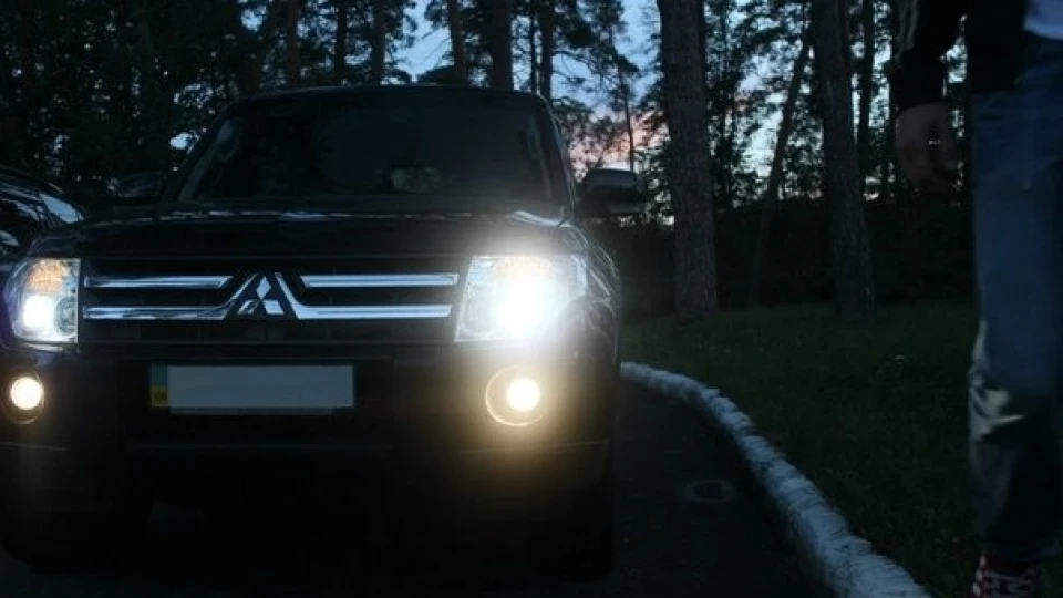 Mitsubishi Pajero 2