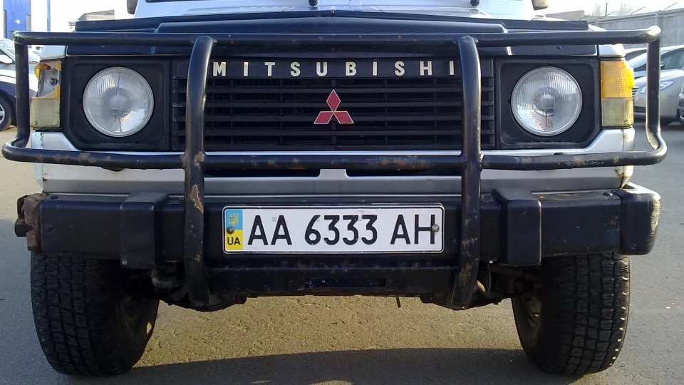 Mitsubishi Pajero 2