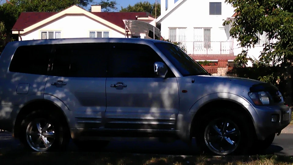 Mitsubishi Pajero 5