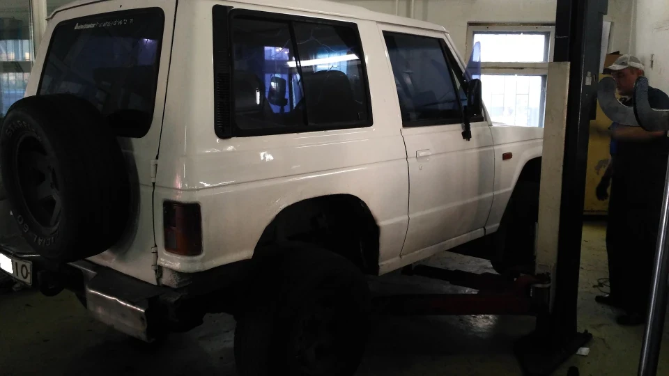 Mitsubishi Pajero 2