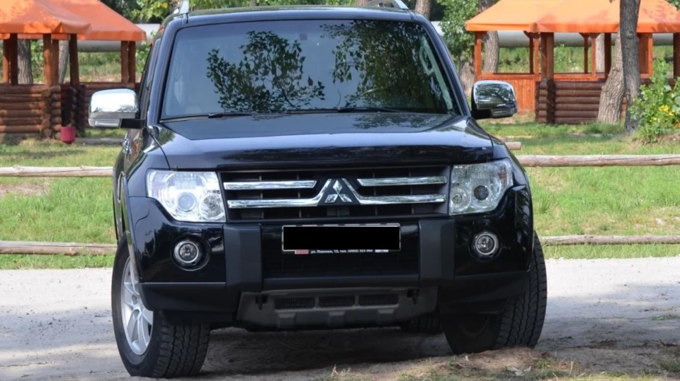 Mitsubishi Pajero 2