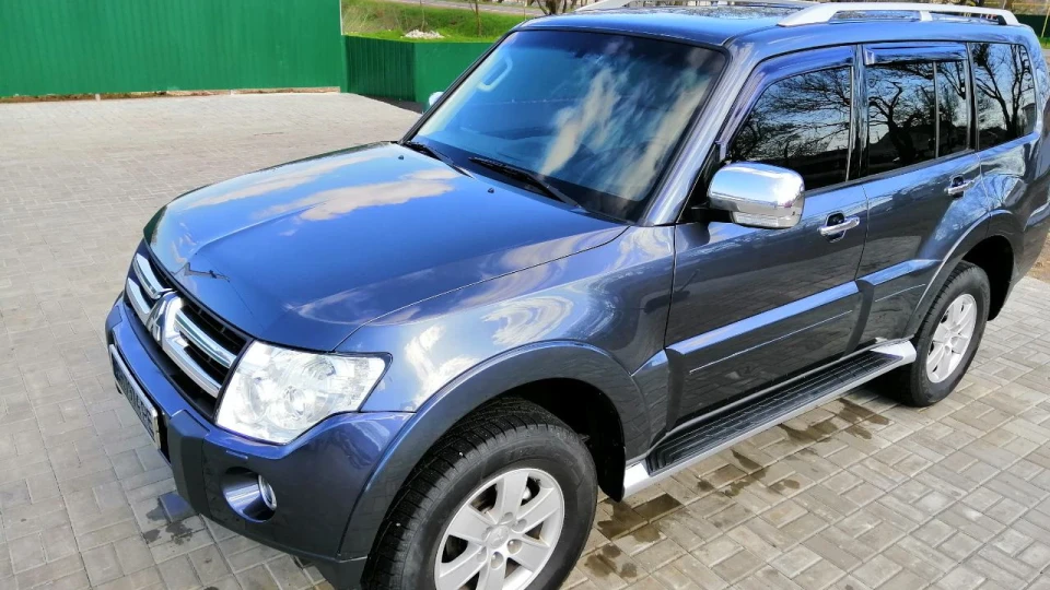 Mitsubishi Pajero 3