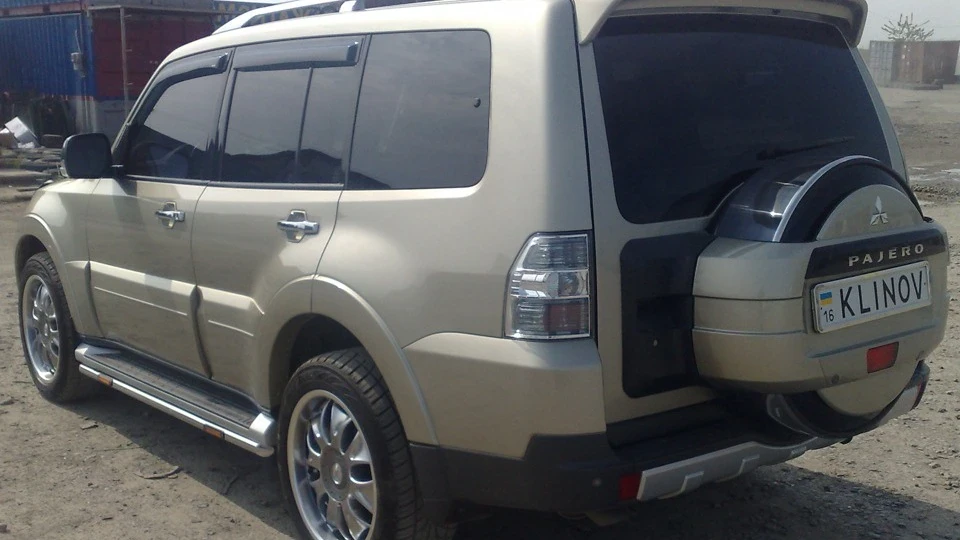 Mitsubishi Pajero 3