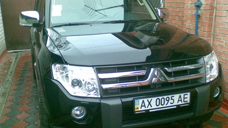 Mitsubishi Pajero 2