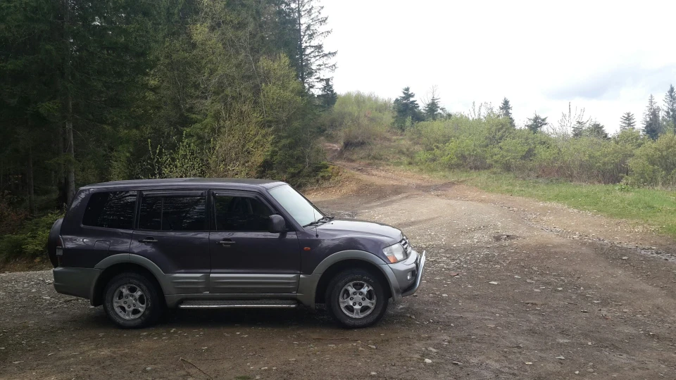 Mitsubishi Pajero 2