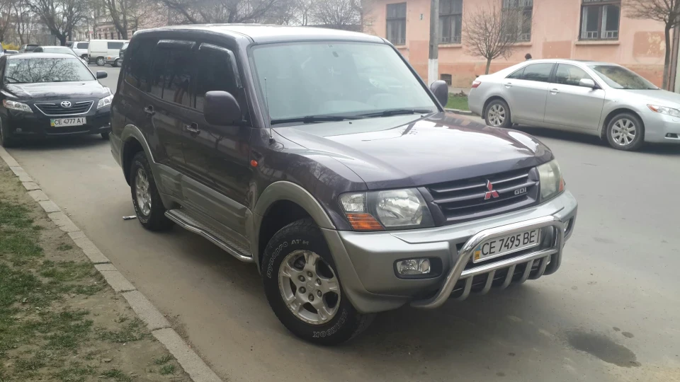 Mitsubishi Pajero 4