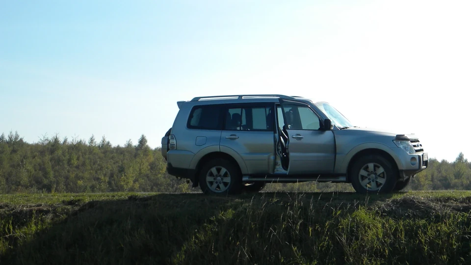Mitsubishi Pajero 2