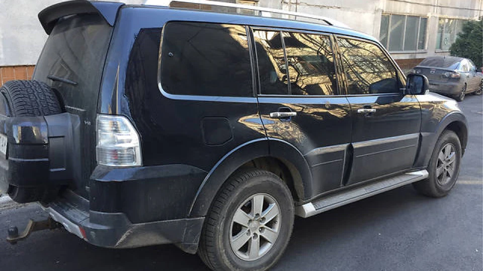 Mitsubishi Pajero 2