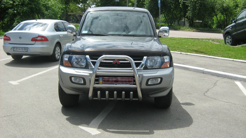 Mitsubishi Pajero 2