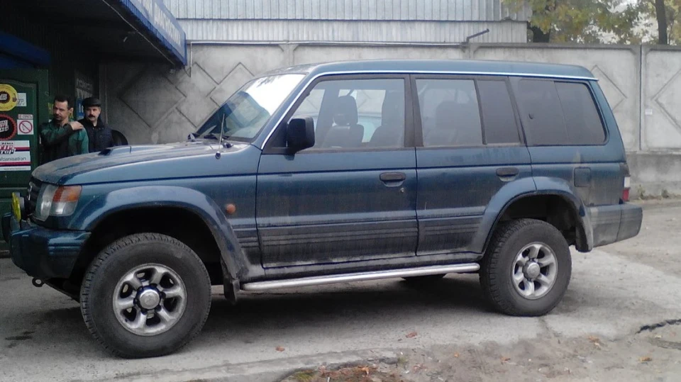 Mitsubishi Pajero 2