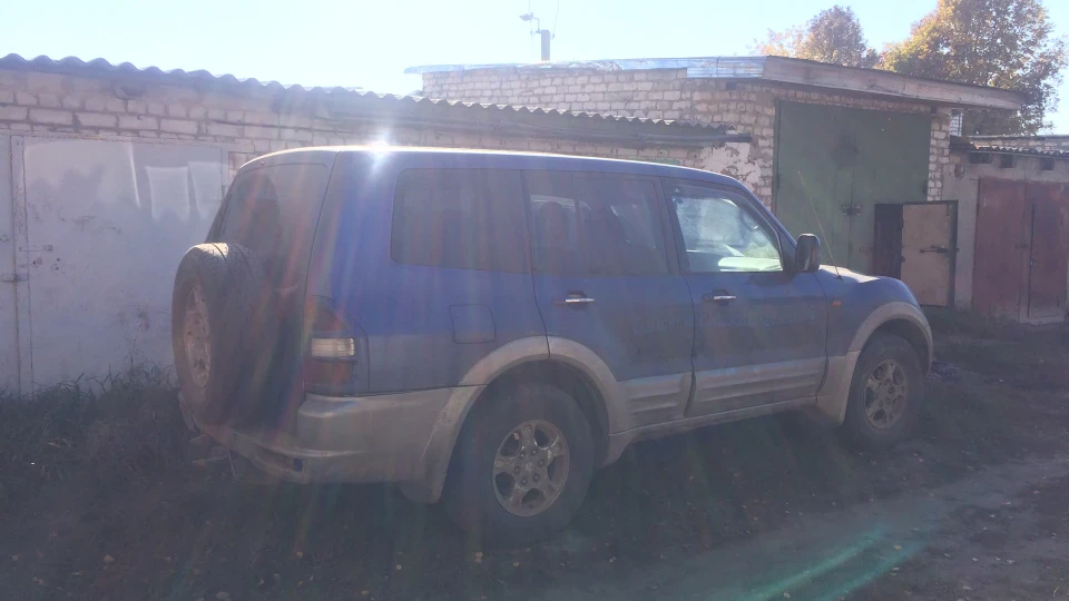 Mitsubishi Pajero 2